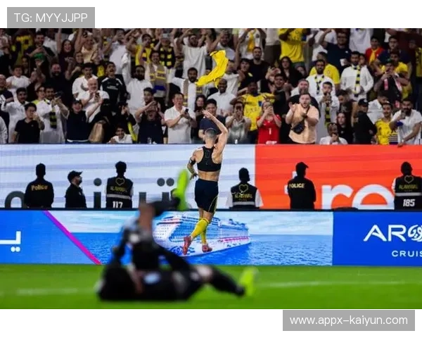 C罗点射破门,国家队生涯进球数逼近150球 C罗点射破门,国家队生涯进球数逼近150球